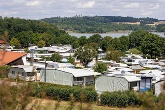 Warum das Vogtland als Region für Camper einen Boom erlebt - Der Campingplatz Gunzenberg an der Talsperre ist der größte Campingplatz im Vogtland. In den Sommerferien ist er weitgehend ausgebucht. 