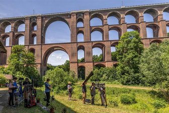 Warum das Vogtland bei der Bekanntheit aufholen muss - Eine ZDF-Serie, die an der Göltzschtalbrücke spielt. Die beste Werbung für das Vogtland bei Touristen, so die Meinung aus Reihen des Tourismusministeriums Sachsen. Für die Stärkung des ganzjährigen Reiseverkehrs soll ein Masterplan sorgen, der nun in Wernesgrün vorgestellt wurde.