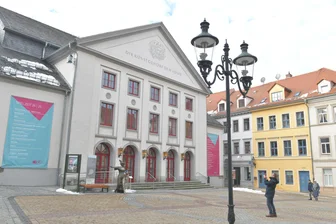 Warum der Buttermarkt in Freiberg ab Mittwoch gesperrt ist - Der Buttermarkt in Freiberg wird zum Bühnenball wieder gesperrt.