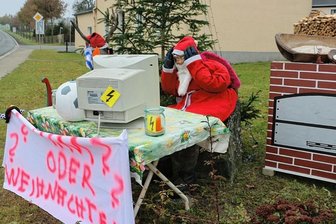 Warum der Langenbacher Weihnachtsmann in diesem Jahr ins Grübeln kommt - Der Langenbacher Weihnachtsmann schlägt in Langenbach in diesem Jahr die Hände über dem Kopf zusammen.