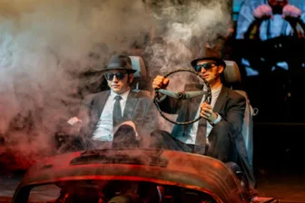 Warum der Silvesterabend mit den „Blues Brothers“ in Zwickau ins Wasser gefallen ist - Das Musical „Blues Brothers“ ist sehr beliebt, fast alle Vorstellungen sind ausverkauft.
