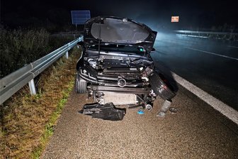 Warum die A4 bei Hohenstein-Ernstthal am Sonntagabend eine Stunde lang voll gesperrt war - Wegen eines Unfalls war die A 4 am Sonntagabend für knapp eine Stunde gesperrt.