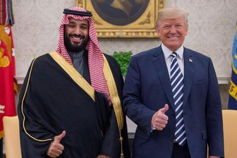 Warum die Araber anders als die Europäer mit Trump umgehen - Aus der ersten Amtszeit von Donald Trump gelernt: der saudische Kronprinz Mohammed bin Salman (links) und der damalige und heutige US-Präsident Donald Trump bei einem Treffen im Jahr 2018.