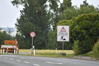 Warum die B 173 bei Reichenbach ab nächsten Montag voll gesperrt wird - Schilder machen darauf aufmerksam, dass die B 173 ab nächsten Montag gesperrt ist.
