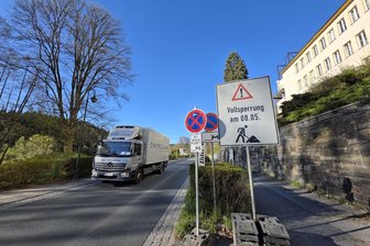 Warum die Bahnhofstraße in Bad Elster kurzzeitig voll gesperrt wird - Die Bahnhofstraße in Bad Elster.