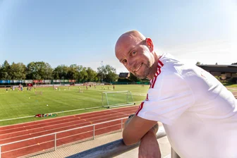 Warum die Fußball-Landesklasse für Stollbergs Trainer attraktiver als die Landesliga ist - Rico Knopf ist seit 2020 der Cheftrainer der ersten Männermannschaft des FC Stollberg.
