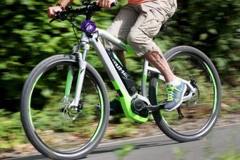 Warum die Kreisstadt jetzt selbst E-Bikes verleiht - Die Stadt Annaberg-Buchholzwill mit den E-Bikes neue Zielgruppen ansprechen. Bisher seien eher ambitionierte Radsportler in die Region gekommen, heißt es aus der Stadtverwaltung.