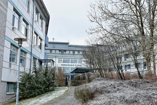 Warum die Paracelsus-Klinik im oberen Vogtland keine Lockprämien zahlt - Die Paracelsus-Klinik Adorf.