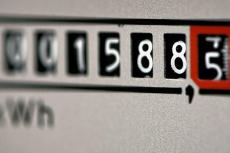 Warum die Plauener Stadtwerke Strom zu Höchstpreisen eingekauft haben - Der Höhenflug beim Strompreis an der Börse hat Folgen für die Plauener. Sie müssen für Energie ab Januar deutlich mehr zahlen. 