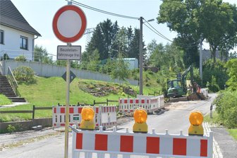Warum die Staatsstraße 205 bei Freiberg gesperrt ist - Die Hainichener Straße ist gegenwärtig in Kleinwaltersdorf voll gesperrt.