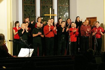 Warum die „Wild Roses Crew“ in Limbach-Oberfrohna gastiert - Die „Wild Roses Crew“ gastiert am 1. Advent zum Weihnachtskonzert in der Limbacher Stadtkirche.