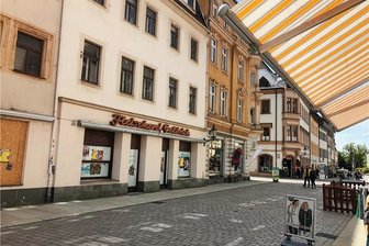 Warum die Zahl 13 für die Petersstraße in Freiberg ein gutes Omen ist - Die Städtische Wohnungsgesellschaft Freiberg hat die Immobilie der ehemaligen Fleischerei Gelbrich in der Petersstraße gekauft. Die Sanierung des Gebäudekomplexes soll auch dazu dienen, die Fußgängerzone insgesamt aufzuwerten.