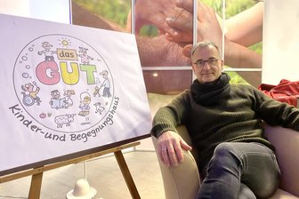 Warum diese Zwickauer Kita einen neuen Namen bekommt - Jens Kluge ist der Leiter des Kinder- und Begegnungszentrums in Eckersbach. Er hat gemeinsam mit den Kindern nach einem neuen Namen gesucht.
