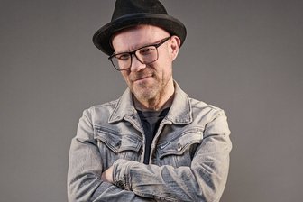 Warum Dirk Duske in Hainichen immer gut aufgelegt ist - Der Chemnitzer DJ Dirk Duske legt am Samstag in Hainichen auf.