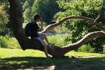 Warum ein 18-Jähriger aus Ostsachsen Geschichten über das Vogtland schreibt - Der Kamenzer Schüler Thomas Heine hat eine Kurzgeschichte über die Talsperre Pöhl geschrieben.