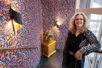 Warum ein Hotel in Plauen jetzt auf Touristen aus Skandinavien setzt - Inhaberin Alexandra Glied in ihrem renovierten Hotel in der Plauener Innenstadt: Sie investierte einen mittleren sechsstelligen Betrag.