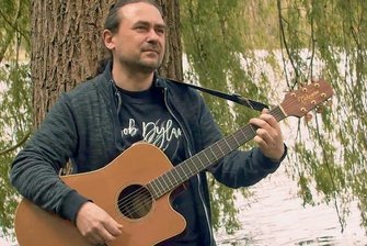 Warum ein rockender Pfarrer für Bob Dylan singt - Singen für Bob am Schloßteich: Matthias Schubert, Pfarrer aus Chemnitz, hat ein Lied zu Dylans Geburtstag geschrieben. 