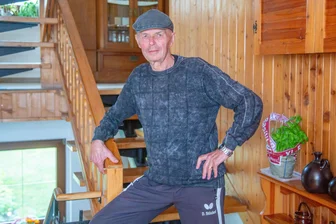 Warum ein Tischtennisspieler aus dem Erzgebirge jetzt in einer Reihe mit Muhammed Ali, Wayne Gretzky und Dirk Nowitzki steht - Ikone des TSV Gornsdorf: Dieter Stöckel hat jüngst seinen 80. Geburtstag gefeiert.