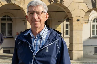 Warum ein Treuener Stadtrat kurz nach der Wahl sein Mandat abgibt - Dr. Michael Schultze (FDP) gibt nach 34 Jahren im Stadtrat sein Mandat ab - zugunsten eines Jüngeren. Robert Tiepner (FDP) sitzt nun für ihn in einer Koalition mit der CDU.