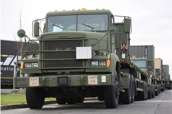 Warum ein US-Army-Konvoi in Siebenlehn Station macht - Diese Fahrzeuge gehörten zum US-Army-Konvoi, der an der A 4 eine Rast einlegte.