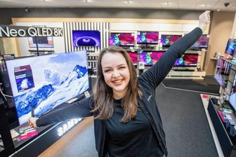 Warum eine 20-Jährige ihre Lehre abbrach und neu startet - Maxi Schröder fühlt sich bei Hifi-Boehm wohl. "Die Arbeit macht Laune und der Tag vergeht wie im Flug", sagt die 20-Jährige.