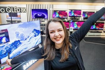 Warum eine 20-jährige Vogtländerin ihre Lehre abbrach und neu startet - Maxi Schröder fühlt sich bei Hifi-Boehm wohl. "Die Arbeit macht Laune und der Tag vergeht wie im Flug", sagt die 20-Jährige.
