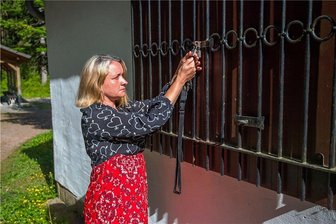 Warum es am Stausee Schönheide weiterhin kein Essen gibt - Betreiberin Isabelle Ernst musste Mitte Juni den Imbiss am Schönheider Stausee auf behördliche Anordnung schließen. 