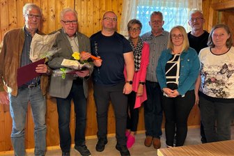 Warum es einen Wechsel an der Spitze des Stadtsportbundes Annaberg-Buchholz gibt - Der neue Vorstand des Stadtsportbundes Annaberg-Buchholz: Renate Dubslaff, Peter Rülke, Brit Serfert,, Peter Sternitzky, Ramona Woboda, Jan Krista Vorsitzender, Lothar Huß sowie der verabschiedete Günter Leistner (v. r.).
