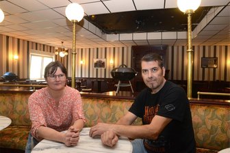Warum es für die Auerbacher VfB-Kicker und Fans nun doch keine Burger zu futtern gibt - Nix mit BBQ und Burger: Sabine Eiber und Thomas Brasche wollten das VfB-Clublokal betreiben. Daraus wurde nichts.
