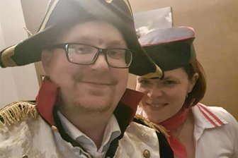 Warum es in Lengenfeld riesen Applaus für ein Adorfer Faschings-Paar gibt - Schnappschuss vom Fasching im Plauener Biller im vorigen Jahr: Elke Weigert und Timo Hauenstein aus Adorf sind das neue Lengenfelder Prinzenpaar.