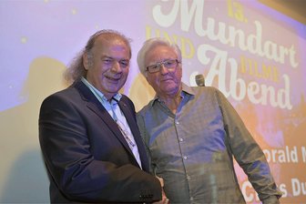 Warum für eine im oberen Vogtland beliebte Veranstaltungsreihe jetzt Schluss ist - Filmemacher Claus Dunsch (rechts) und Heimatkundler Thorald Meisel waren 2005 die Begründer und seither die Köpfe der Mundart- und Filmeabende. Jetzt ziehen sie einen Schlussstrich unter die Veranstaltung.