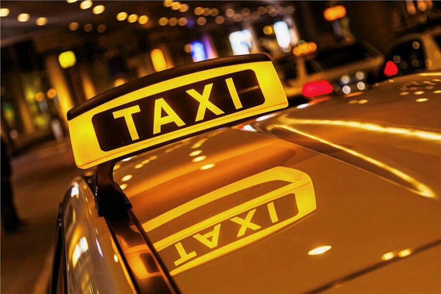 Warum im Erzgebirge nicht immer ein Taxi kommt - Immer häufiger müssen Taxiunternehmen langfristig planen, um noch rentabel zu sein. 