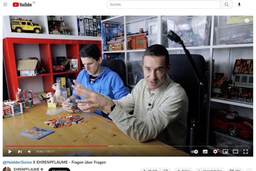 Warum ist Fernsehstar Kai Pflaume plötzlich auf Youtube Kult? - Wo nie ein Fernsehmensch zuvor gewesen ist: Kai Pflaume mit Thomas Panke, dem "Held der Steine", in dessen legendärem Youtube-Lego-Studio.