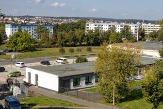 Warum kein Nahversorger ins Plauener Mammengebiet kommt - Brachliegende Mitte im Mammengebiet: An der Gebrüder-Lay-Straße hätte sich nach den Wünschen der Stadtverwaltung ein Nahversorger ansiedeln soll. Doch die Kommune kassierte bei ihrer Suche nach einem Betreiber nur Absagen.