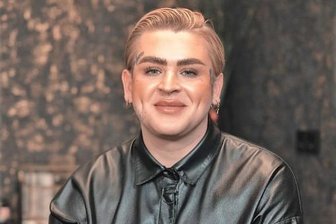 Warum Make-up-Artist Nick aus Neumark das Pandemie-Ende herbeisehnt - Nick Jakob in seinem Studio in Reuth. Dieser kleinen Kinderstube möchte das Geschäft rasch entwachsen.