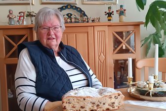 Warum man in Estland begeistert vom vogtländischen Weihnachtsstollen ist - Selbst gebackener Weihnachtsstollen schmeckt der ganzen Familie von Edina Schilbach. Sogar die Enkelin in Estland weiß ihn zu schätzen.
