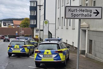 Warum mehrere Polizeiwagen am Donnerstagmittag in Plauen an die Siegener Straße angerückt sind - Mehrere Polizeifahrzeuge haben am frühen Donnerstagnachmittag an der Siegener Straße für Aufsehen gesorgt.