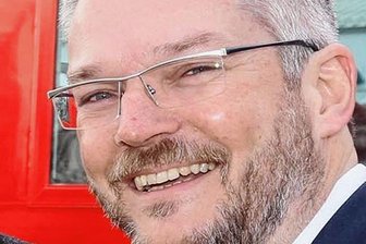 Warum muss der Sparkassenchef jetzt gehen? - Felix Angermann - Beurlaubter Vorstand