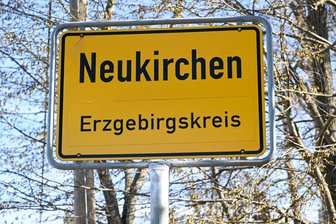Warum Neukirchen das Amtsblatt umbenennt - Neukirchen will Infos vor allem elektronisch mitteilen.