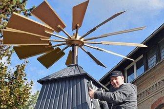 Warum sich in Kunnersdorf die Pyramide schon im Herbst dreht - Volker Hanisch gehört zu den Initiatoren des Projekts.