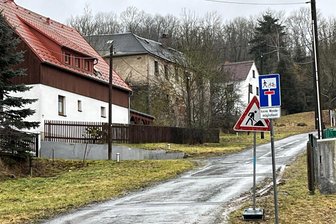 Warum Termine für Triebeler Baustellen in diesem Jahr wackeln - Die Gemeinde Triebel will dieses Jahr an der Dorfstraße Blosenberg bauen. Ob das wird, ist ungewiss.