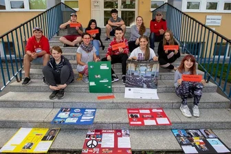 Warum vogtländische Schüler an die Wahlurne treten - Die Klasse 9a der Plauener Käthe-Kollwitz-Schule fertigte Wahlplakate für die bevorstehenden Bundestagswahl an.