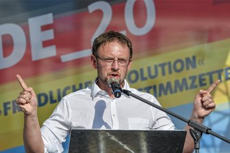 Warum Weigands Wahl in Großschirma die AfD-Landtagsfraktion in Sachsen schwächt - Weigand bei einer AfD Wahlkampfveranstaltung 2019.