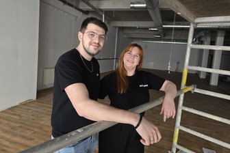 Warum zwei junge Leipziger ein Fitnessstudio in Crimmitschau eröffnen: „Viele Menschen wollen einfach in Ruhe trainieren“ - Die Betreiber des Crimmitschauer Fitnessstudios Max und Sophie Müller. Gestartet wird am 24. Mai mit einem Tag der offenen Tür.