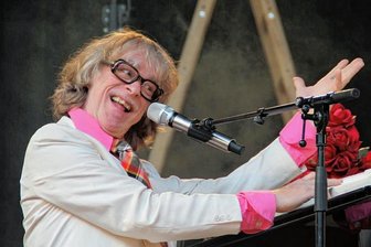 Was am Wochenende im oberen Vogtland los ist - Helge Schneider gastiert am Samstag im Naturtheater von Bad Elster.