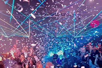 Was am Wochenende im Vogtland los ist - Ausgelassenen Stimmung verspricht die Plauener Tanznacht am Samstag – die Partyreihe startete im Vorjahr anlässlich Plauens 900. Geburtstag.