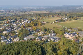 Was Beerheide am Samstag im Kulturhaus feiert - Im Kulturhaus Beerheide (rechts am Bildrand) wird am Samstag ein Bürgerfest gefeiert.