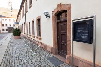 Was Burgstädt und Dresden gemeinsam haben? Eine Bibliothek für alle seit 150 Jahren - Die Stadtbibliothek Burgstädt wird bald 150 Jahre alt.