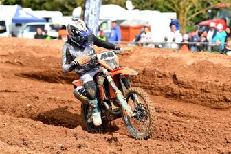 Was das Stoppelcross-Rennen des MC Oberwiera mit dem größten Motocross-Event der Welt verbindet - Der sechsfache Deutsche Enduro-Meister Edward „Eddi“ Hübner kann auch Motocross. Wie hier zuletzt in Thurm wird er das auch beim Stoppelcross wieder beweisen.