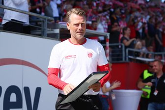 Was den FSV Zwickau im Fußball-Sachsenpokal beim VfB Zwenkau erwartet - FSV-Trainer Rico Schmitt hat in der Vorbereitung aufs Spiel beim VfB Zwenkau nichts dem Zufall überlassen und sich selbst ein Bild vom Zwickauer Pokalgegner gemacht.